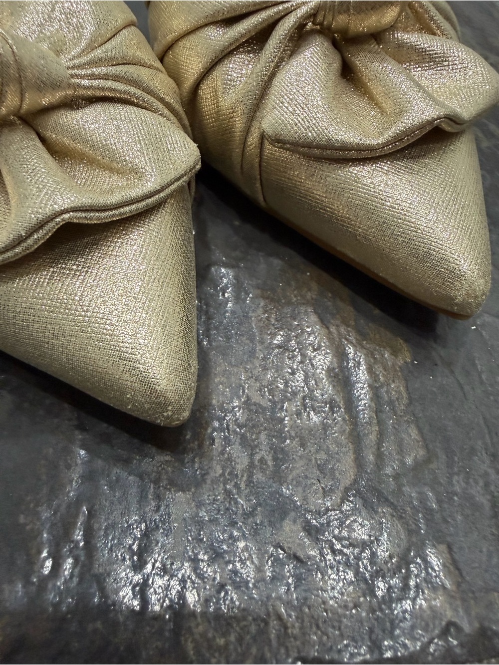 Alex Marie Metallic Gold Bow Pointed Toe Kitten Heel Mules Size 8.5 - Picture 3 of 8
